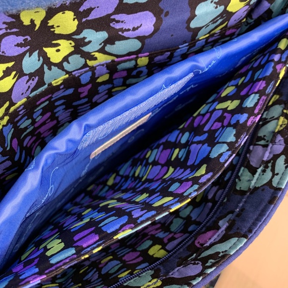 🔥VERA BRADLEY CROSSBODY🔥 - Picture 4 of 4